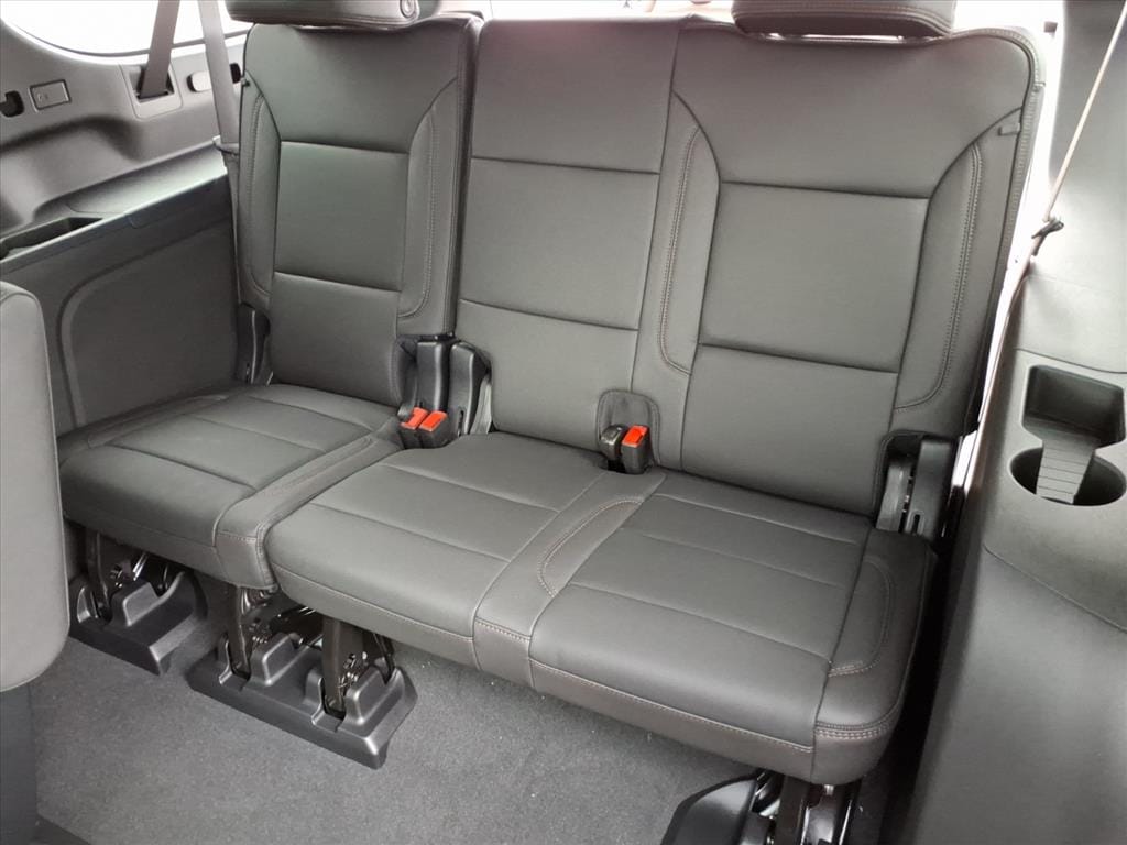 2026 Chevrolet Suburban High Country - Photo 9