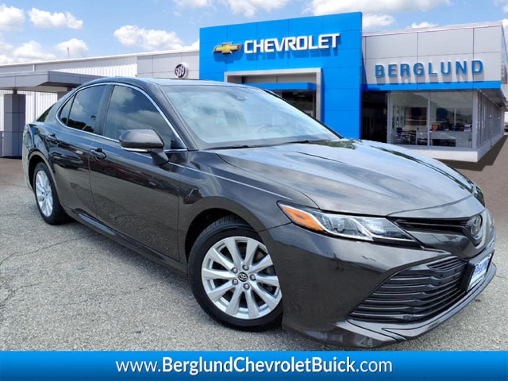 Used 2018 Toyota Camry LE Sedan