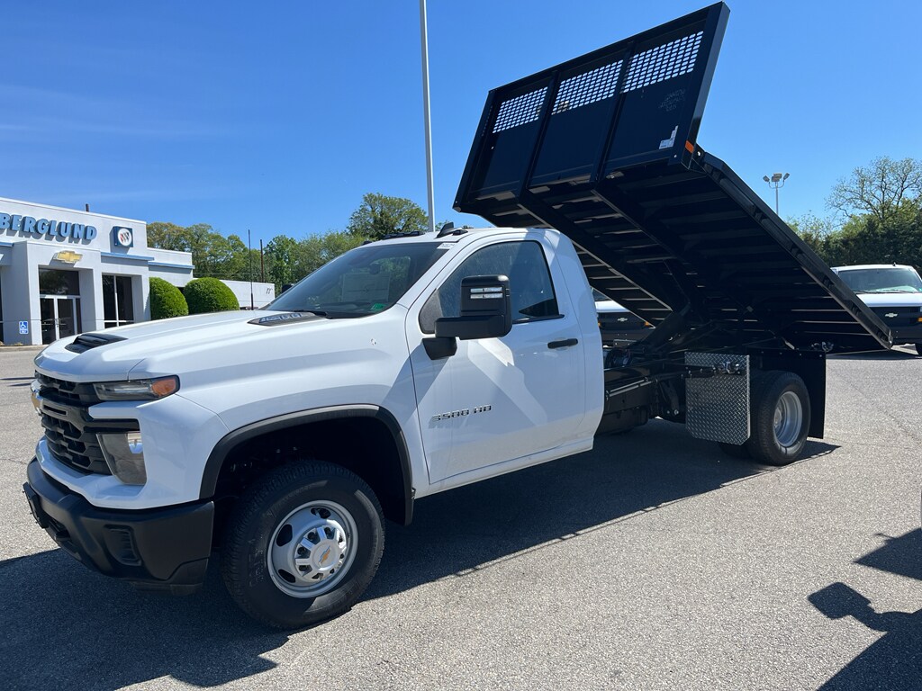 New 2025 Chevrolet Silverado 3500 HD Chassis Cab Work Truck Truck