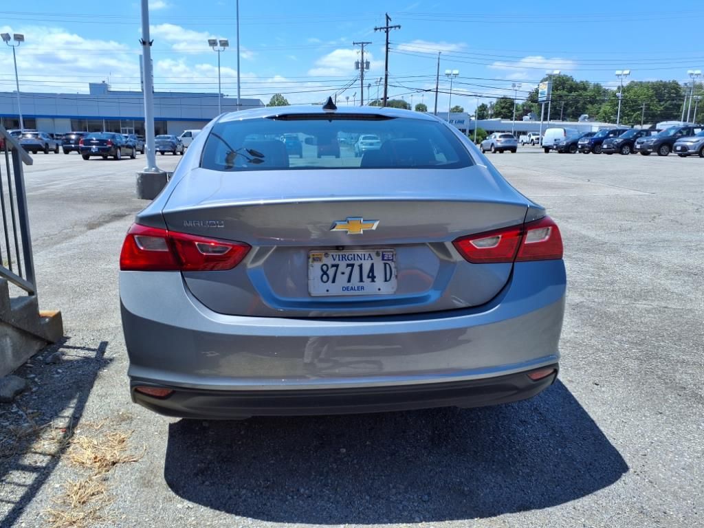 2023 Chevrolet Malibu LS photo 4