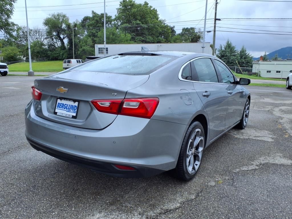 2024 Chevrolet Malibu 1LT photo 3