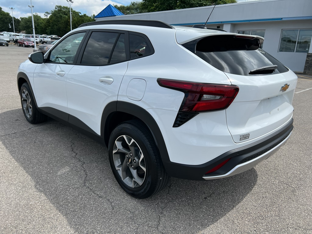 Used 2026 Chevrolet Trax LT SUV