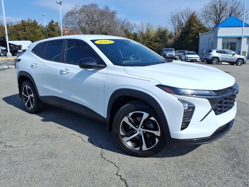 Used 2024 Chevrolet Trax 1RS SUV