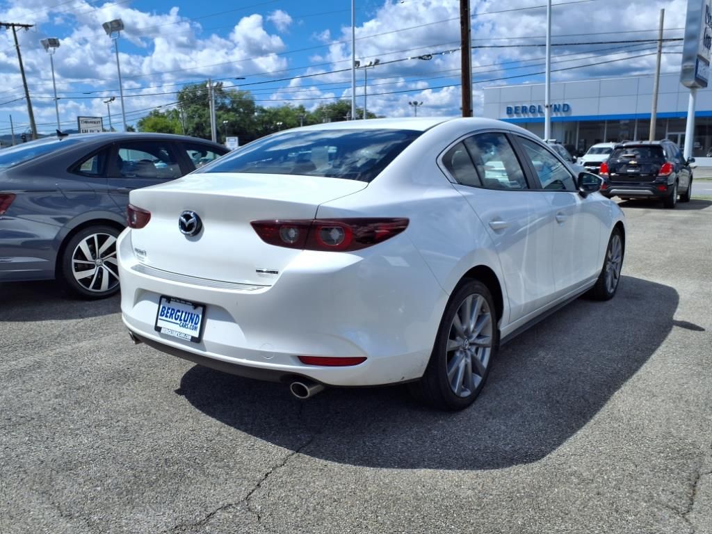 2023 Mazda Mazda3 Sedan 2.5 s Preferred photo 3