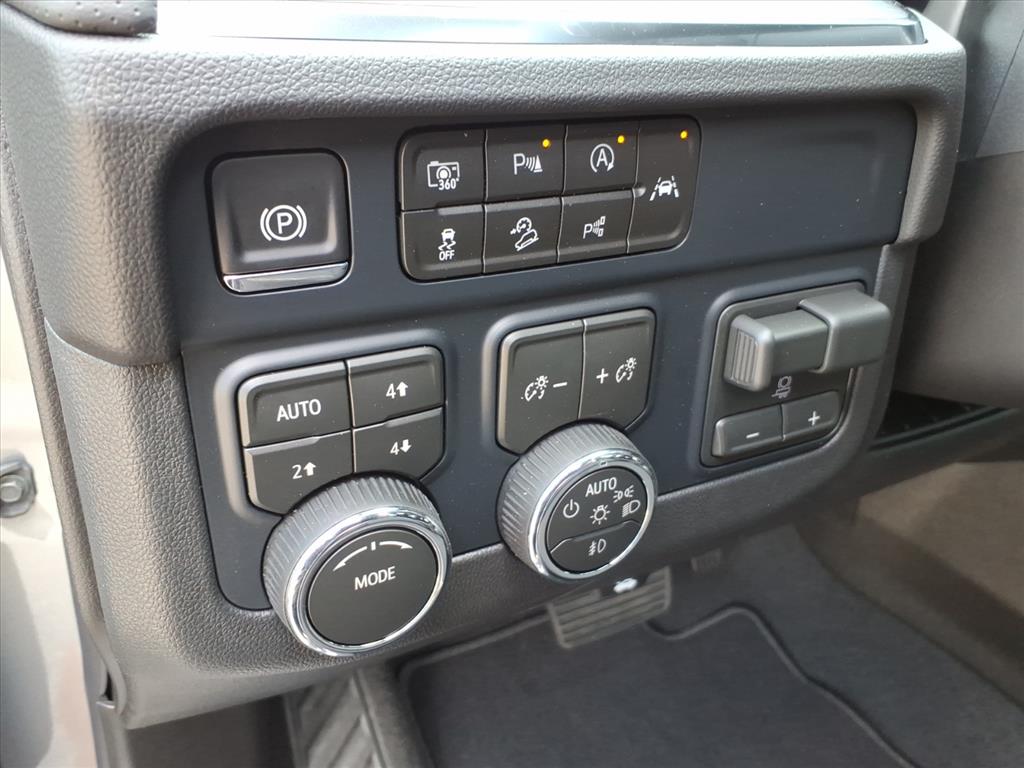 2026 Chevrolet Tahoe Premier - Photo 11