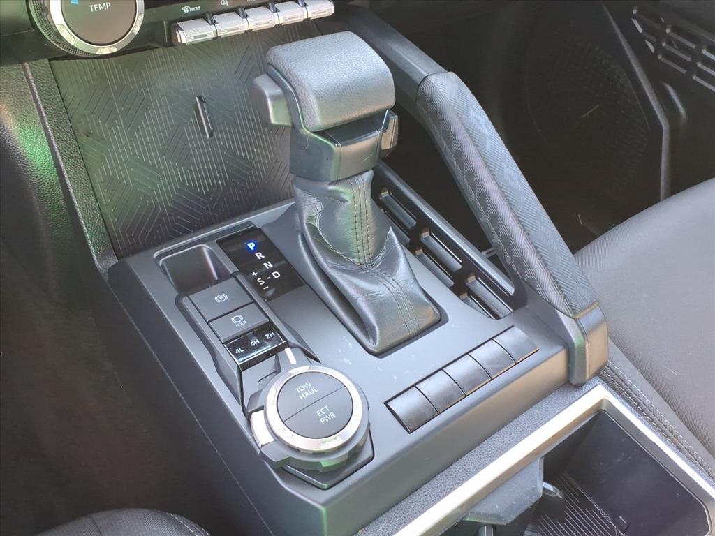 2024 Toyota Tacoma SR5 - Photo 30
