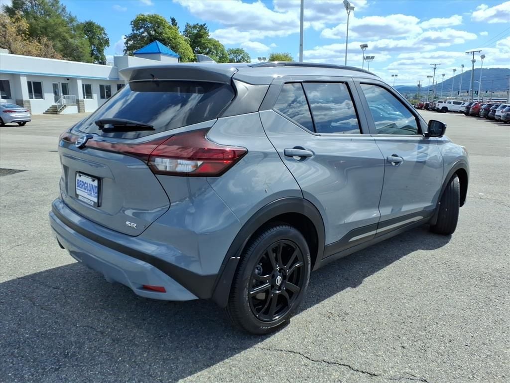 Used 2021 Nissan Kicks SR
