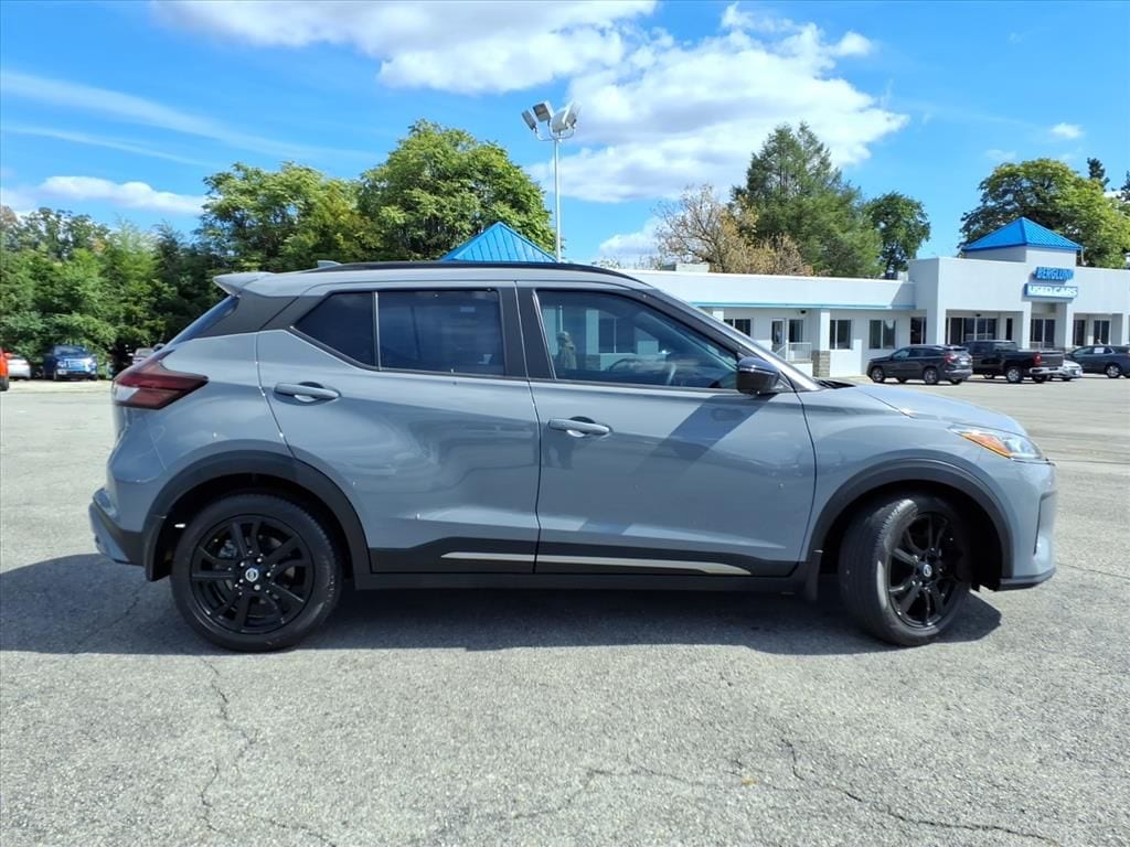 Used 2021 Nissan Kicks SR