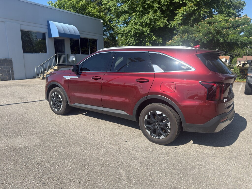 Used 2024 Kia Sorento S SUV