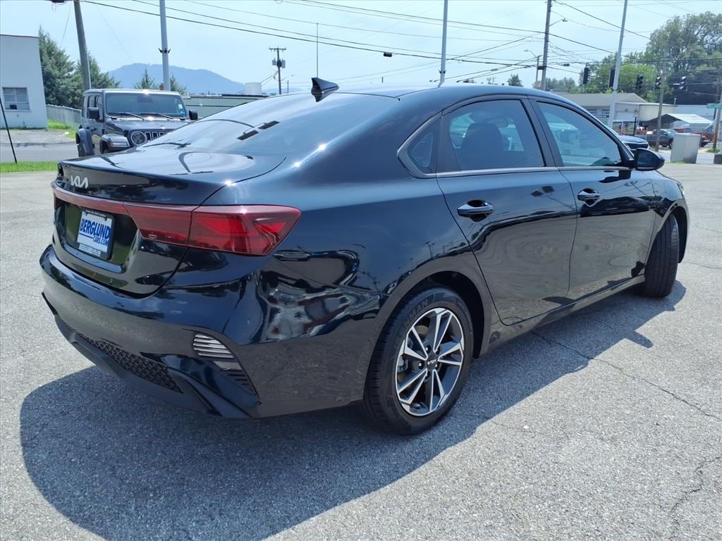 Used 2023 Kia Forte LXS
