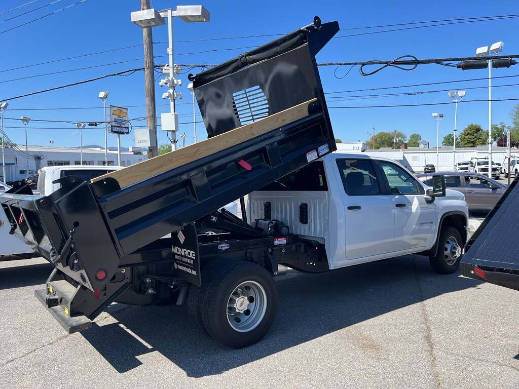 New 2025 Chevrolet Silverado 3500 HD Chassis Cab Work Truck Truck