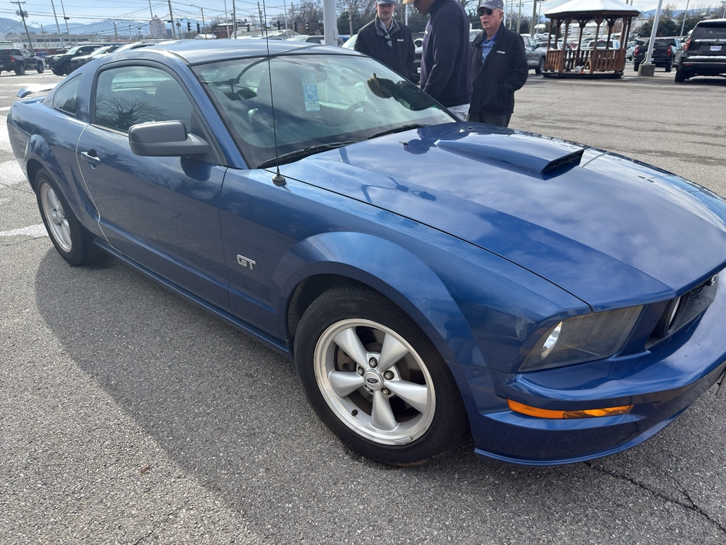 Used 2008 Ford Mustang GT Deluxe