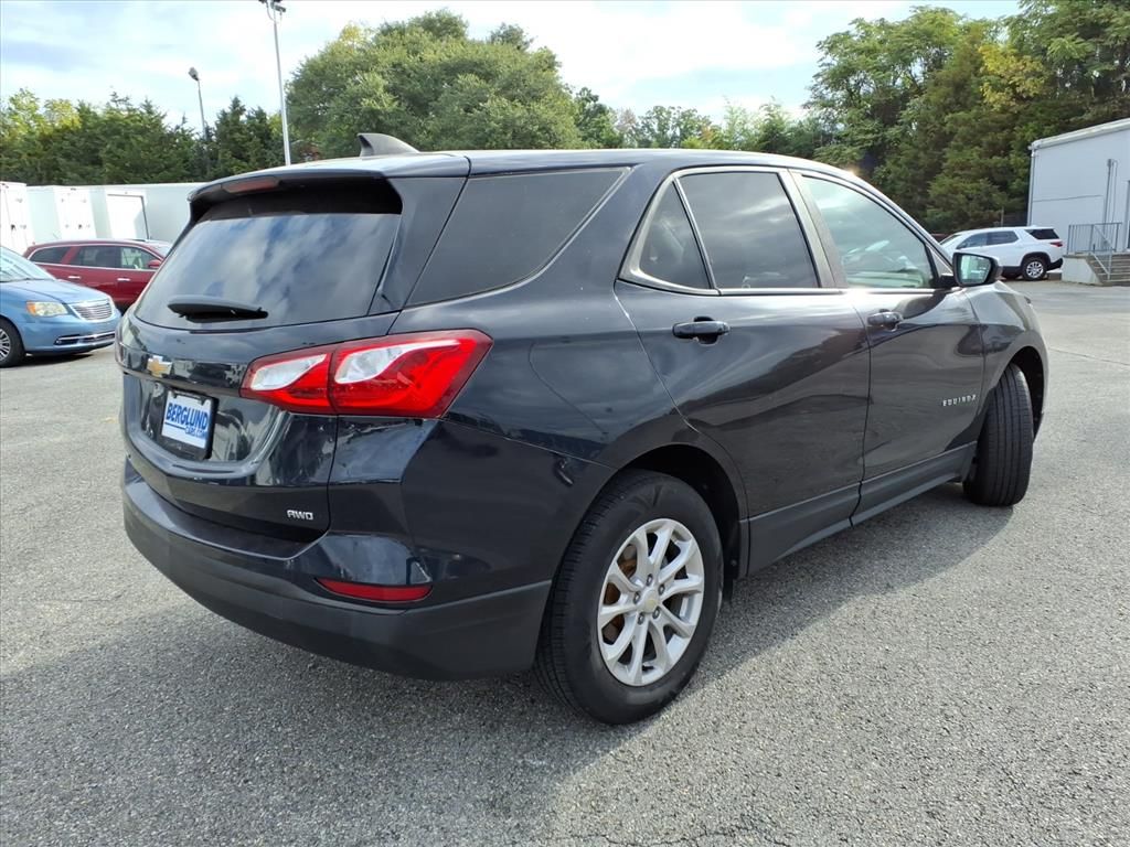 2020 Chevrolet Equinox LS photo 3