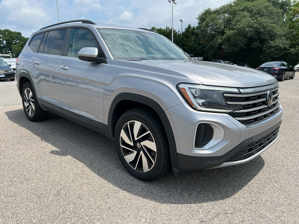 Used 2025 Volkswagen Atlas 2.0T SE w/Technology