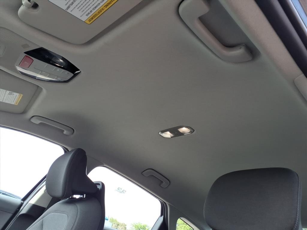 2025 Kia K4 LXS - Photo 19