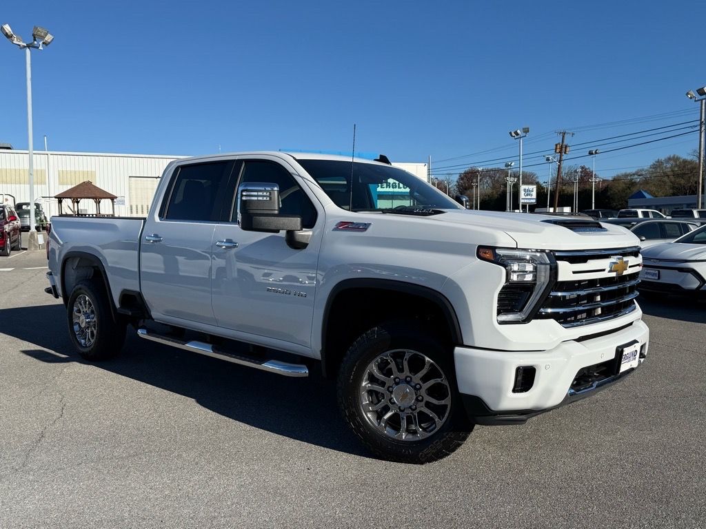 2026 Chevrolet Silverado 2500HD LT's photo