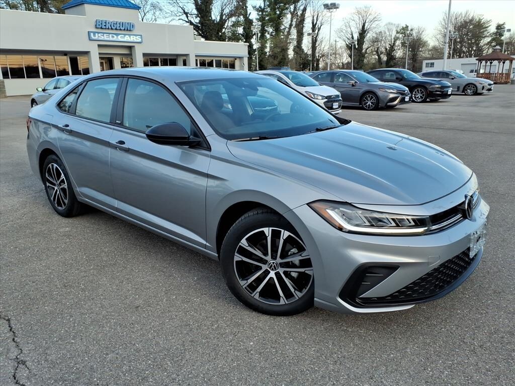 Used 2025 Volkswagen Jetta Sport
