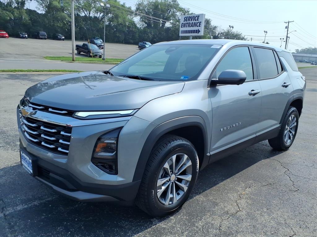 2027 Chevrolet Equinox LT - Photo 7