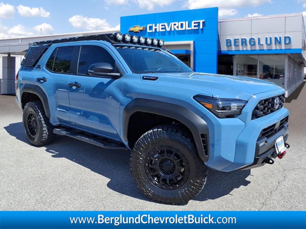 2025 Toyota 4Runner Hybrid TRD Off-Road i-FORCE MAX 4WD's photo