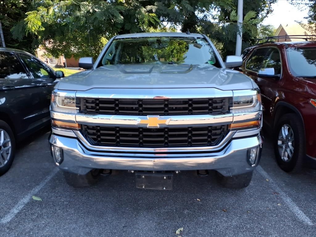2018 Chevrolet Silverado 1500 LT photo 4