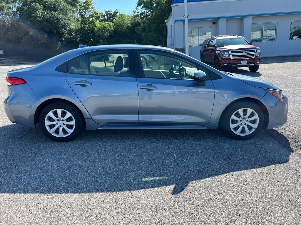 Used 2021 Toyota Corolla LE Sedan