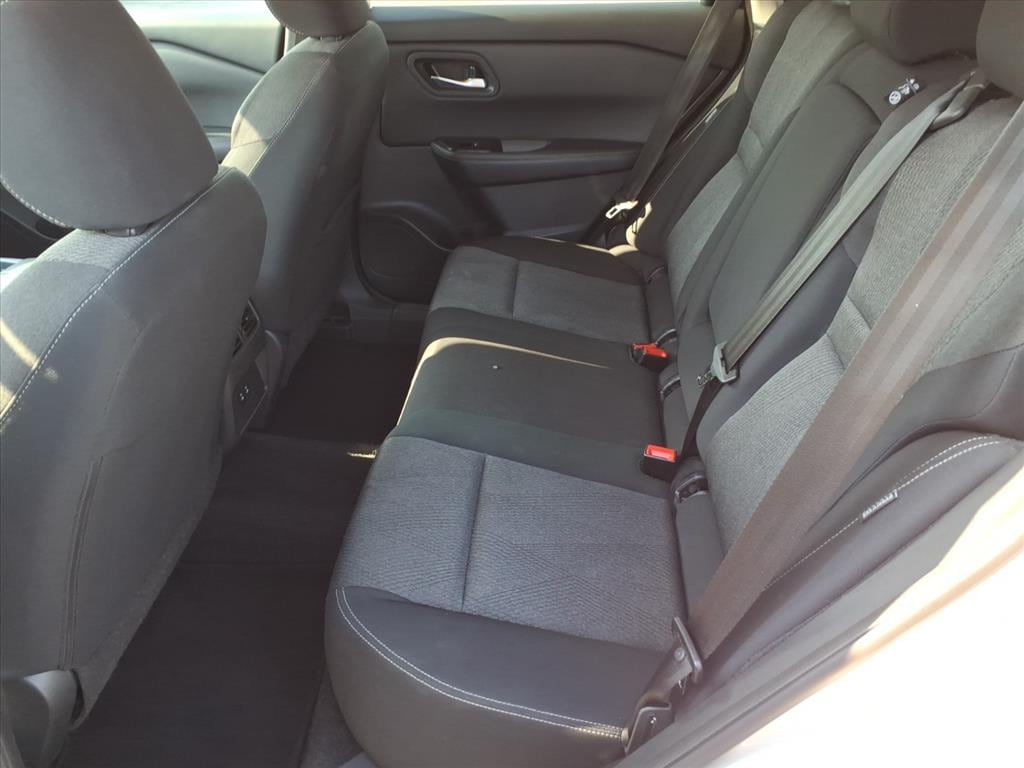 2025 Nissan Rogue SV - Photo 13