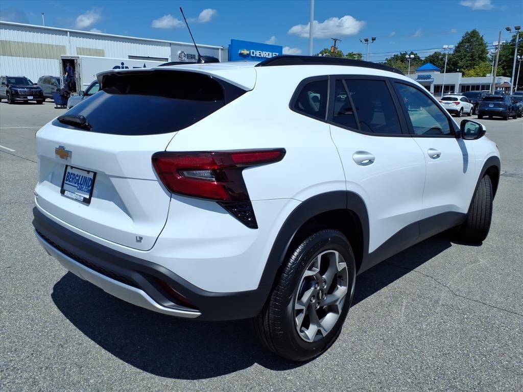 New 2026 Chevrolet Trax LT SUV