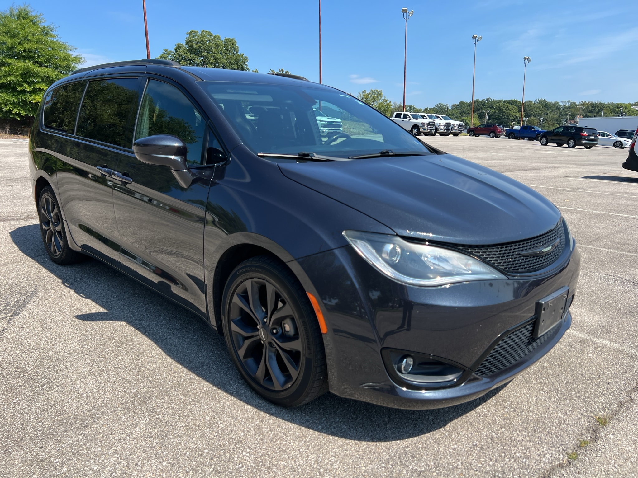 2019 Chrysler Pacifica Minivan 