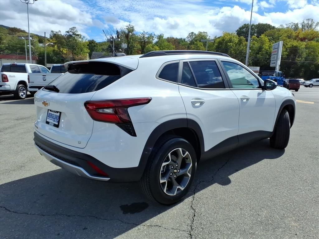 Used 2024 Chevrolet Trax LT SUV