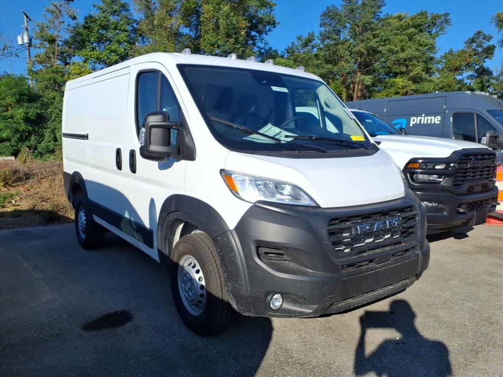 New 2025 Ram ProMaster PROMASTER 1500 TRADESMAN CARGO VAN LOW ROOF 118' W Cargo Van