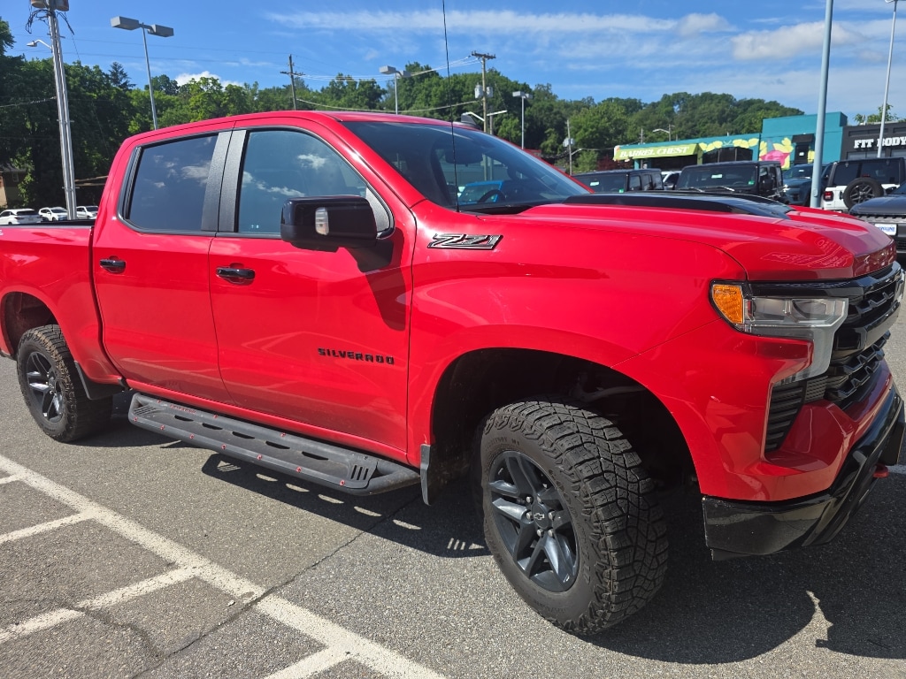 2024 Chevrolet Silverado 1500 LT Trail Boss 4X4 Crew Cab Short Box's photo