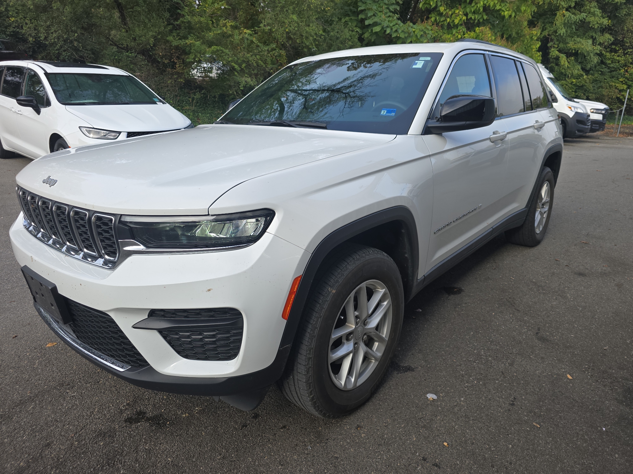 Used 2024 Jeep Grand Cherokee Laredo X Sport Utility