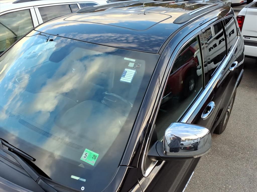 2020 Jeep Grand Cherokee Limited photo 2