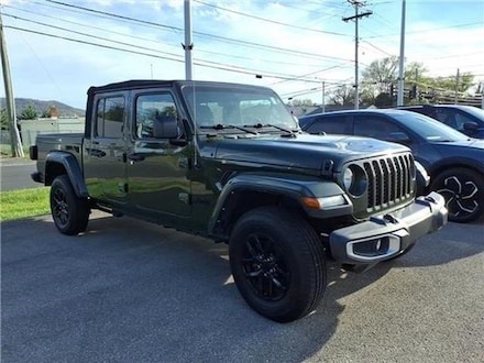 2022 Jeep Gladiator Sport S Crew Cab