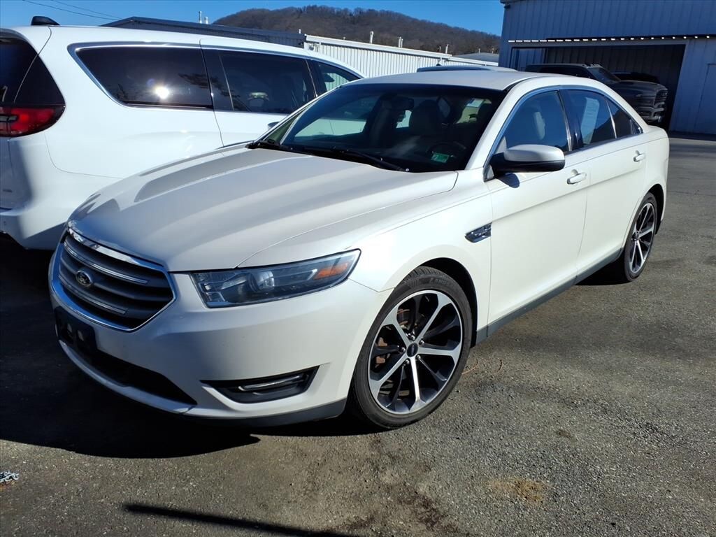 Used 2015 Ford Taurus SEL Sedan
