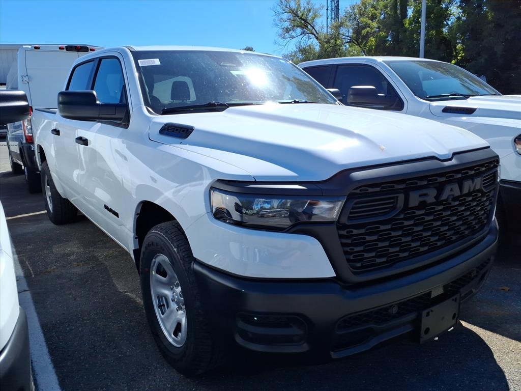 New 2027 Ram 1500 TRADESMAN CREW CAB 4X2 5'7 BOX Pickup
