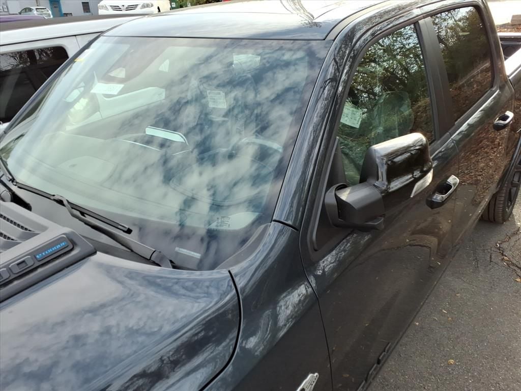 New 2026 Ram 1500 LARAMIE CREW CAB 4X4 5'7 BOX Pickup