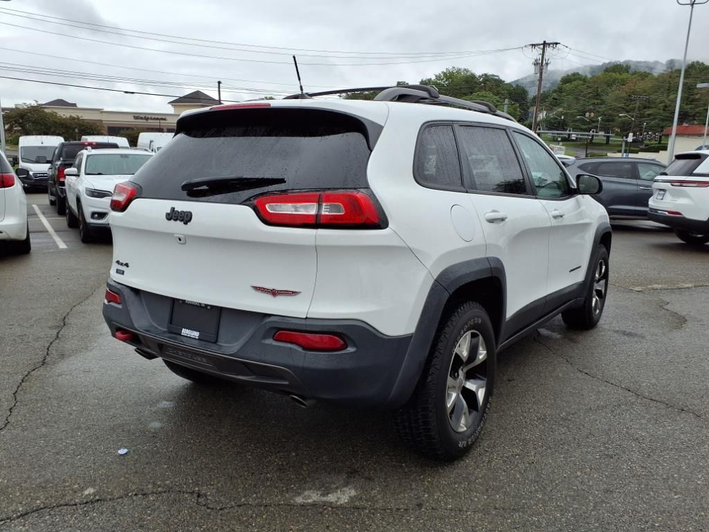 2016 Jeep Cherokee Trailhawk photo 4
