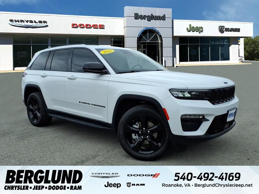 Used 2023 Jeep Grand Cherokee Altitude SUV