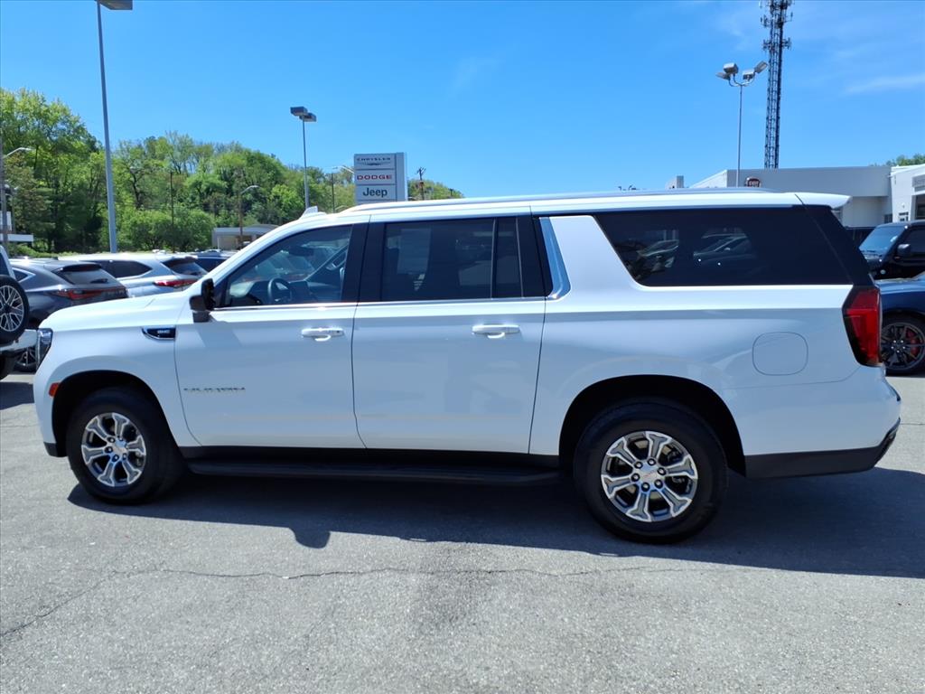 2023 GMC Yukon XL SLE - Photo 7