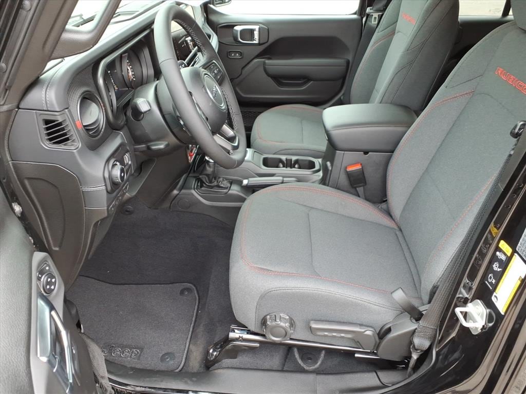 2025 Jeep Wrangler 4-Door Rubicon - Photo 10