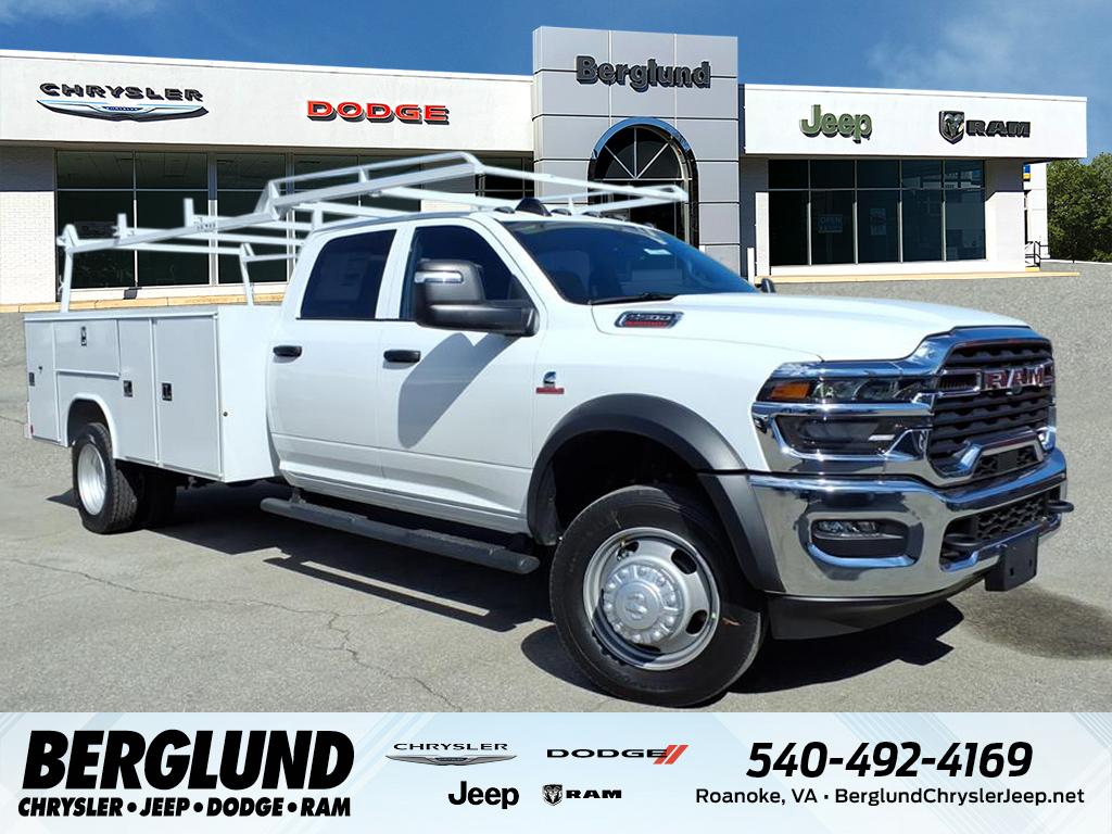 2026 RAM 5500 Big Horn 4X4 Crew Cab DRW 197" WB's photo