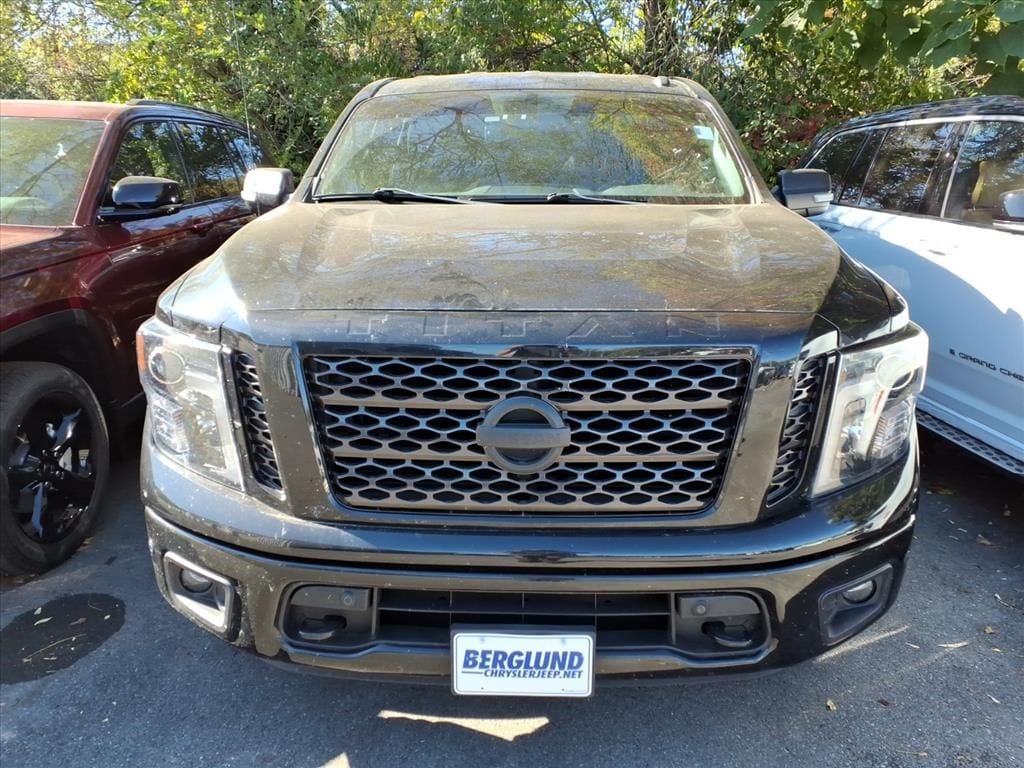 Used 2019 Nissan Titan SV Crew Cab