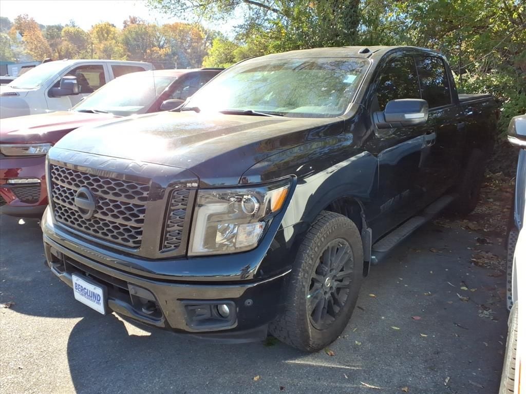 Used 2019 Nissan Titan SV Crew Cab