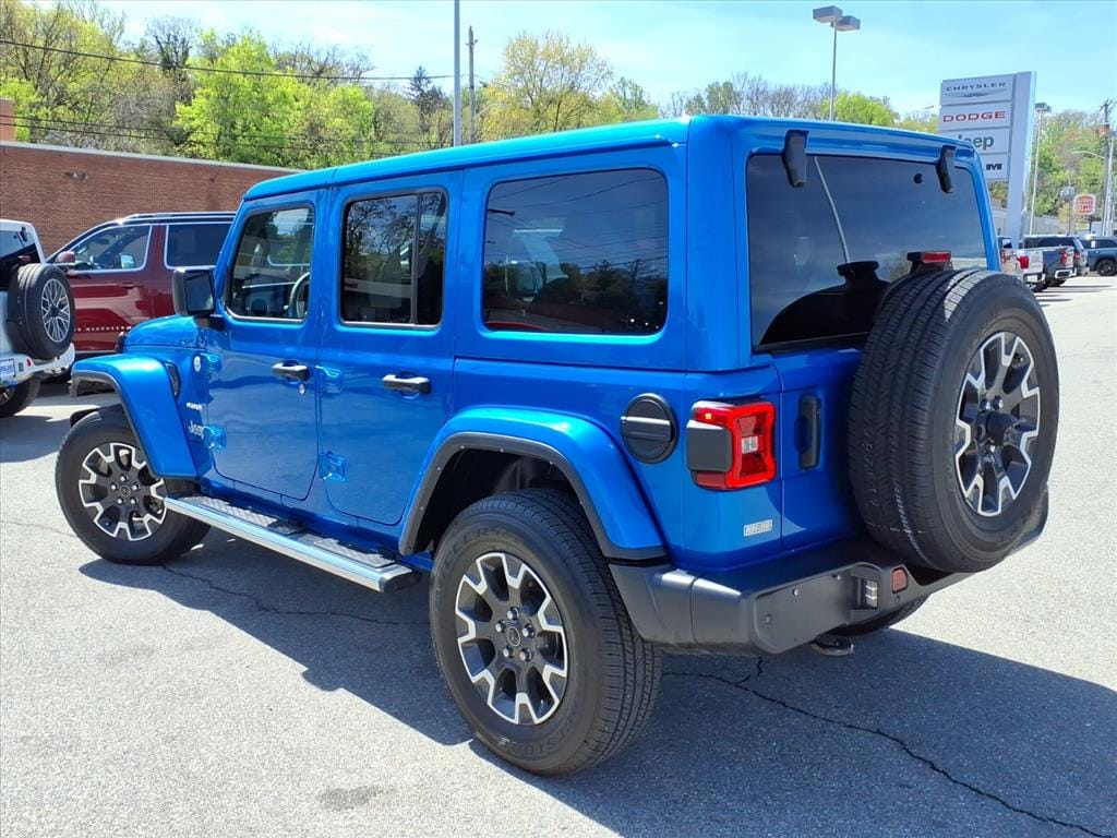 2024 Jeep Wrangler 4-Door Sahara - Photo 6