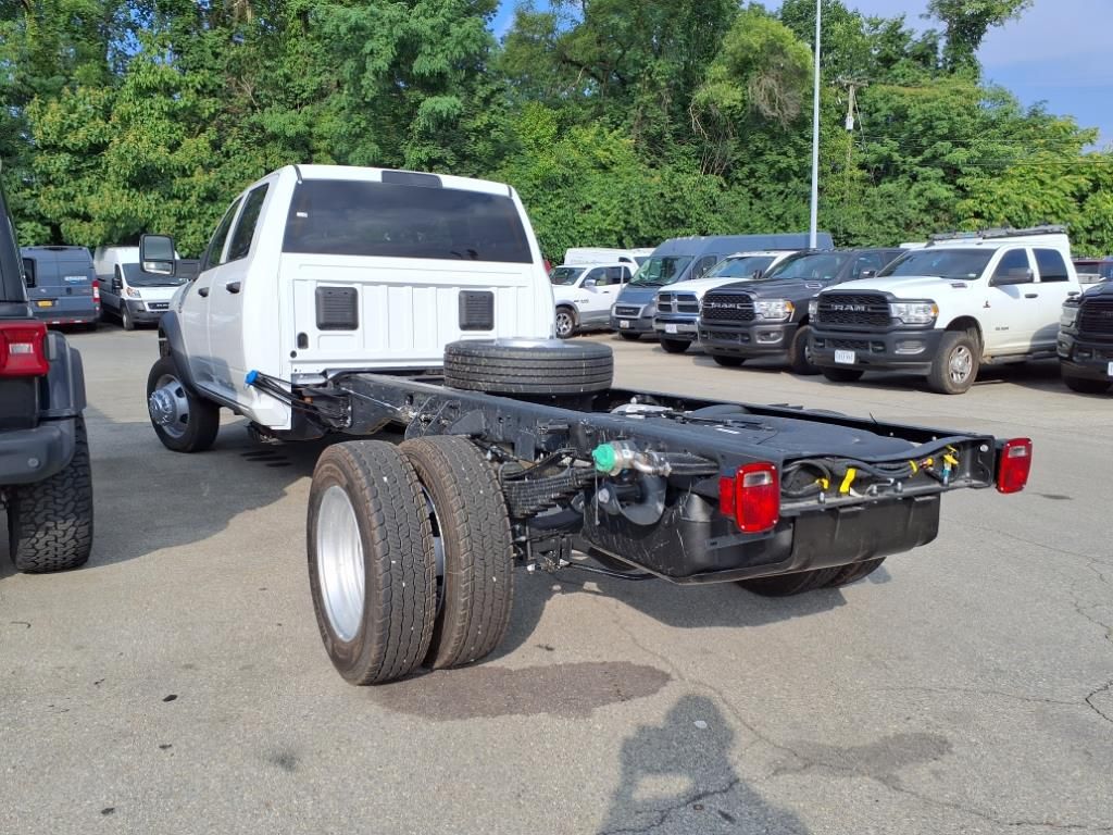 2025 Ram 5500 Tradesman photo 4