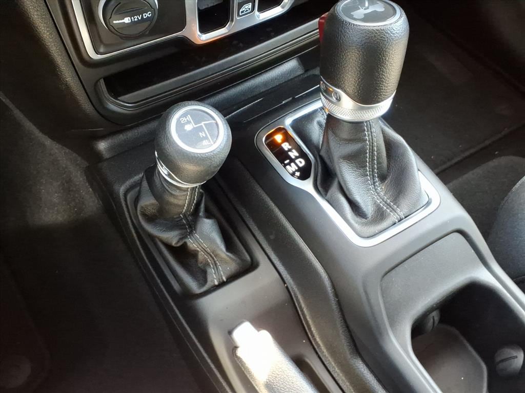 2024 Jeep Wrangler 4-Door Sahara - Photo 33