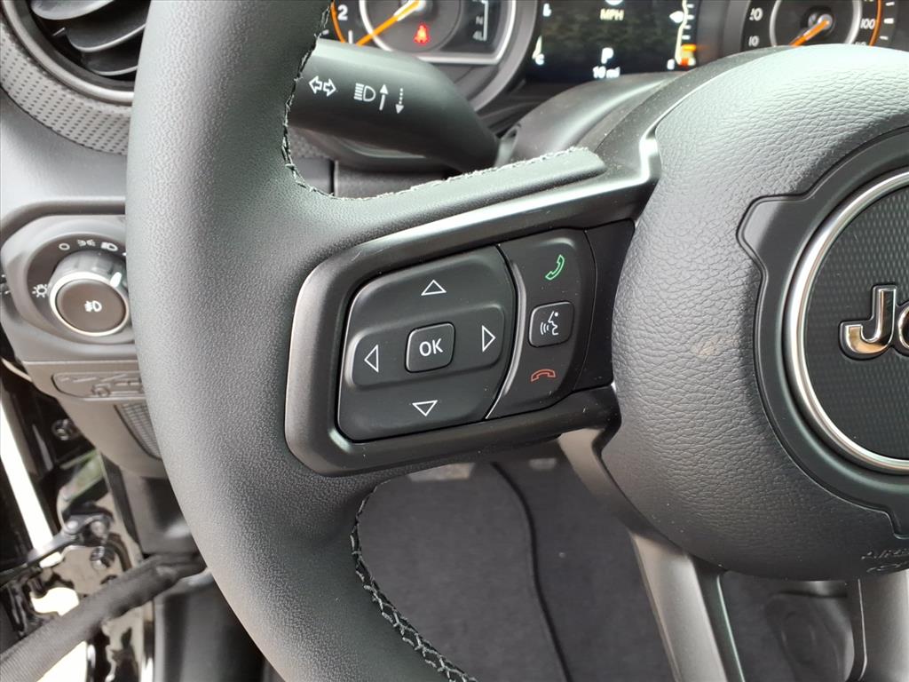 2025 Jeep Wrangler 4-Door Rubicon - Photo 20