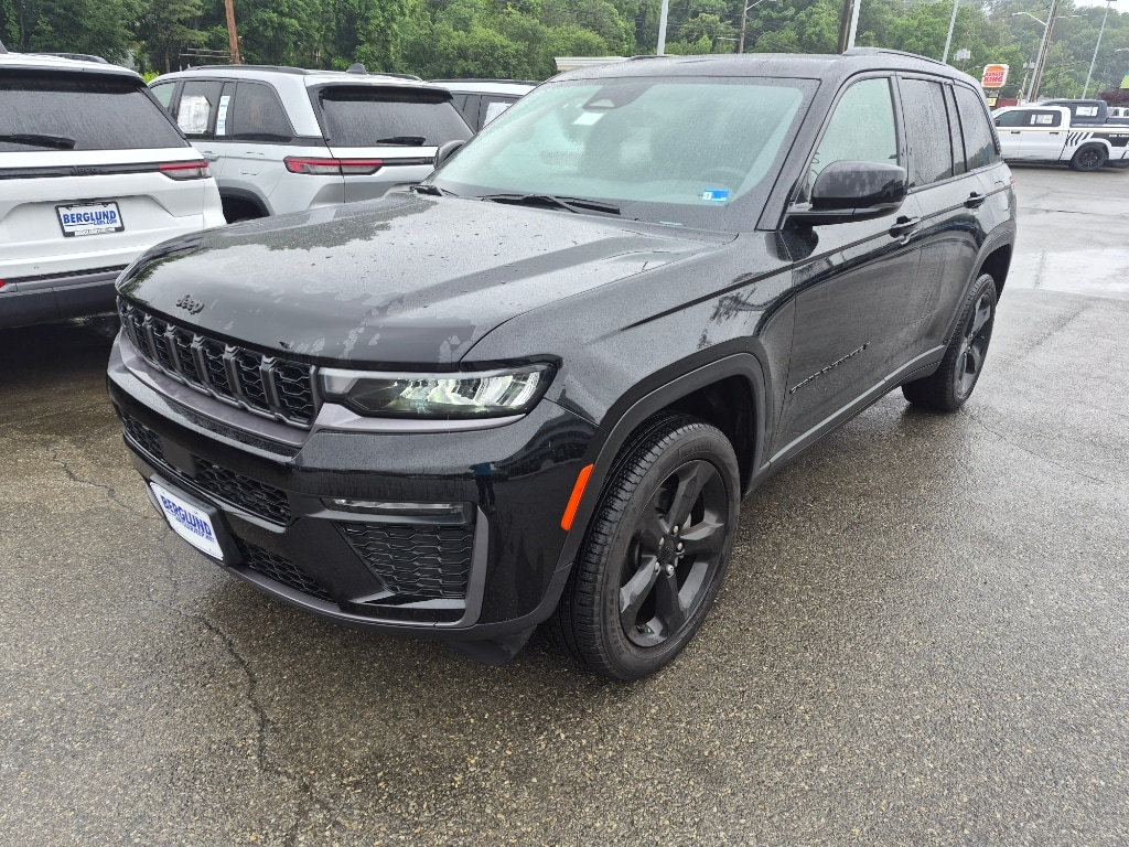 2026 Jeep Grand Cherokee Limited 4x4's photo
