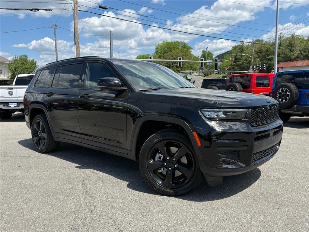 Used 2023 Jeep Grand Cherokee L Altitude Sport Utility